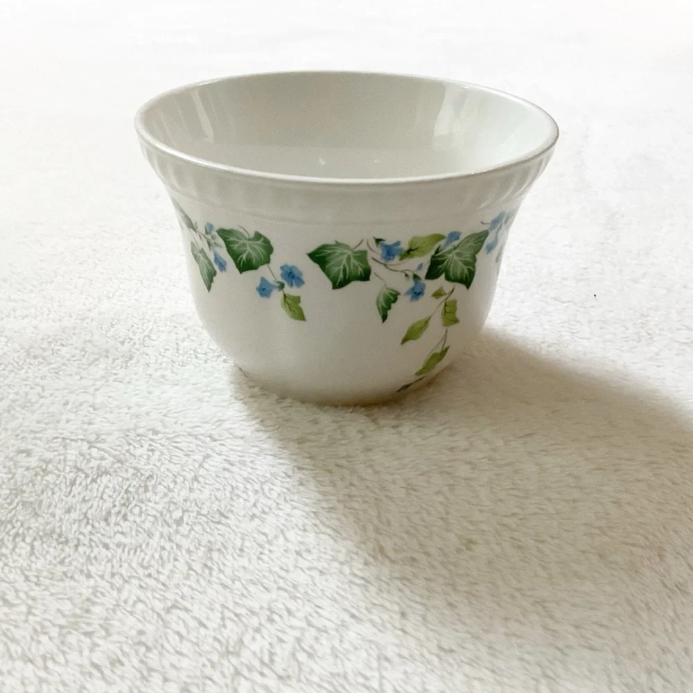 Johnson Bros Ivy Flowers Sugar Bowl England Blue Green Floral